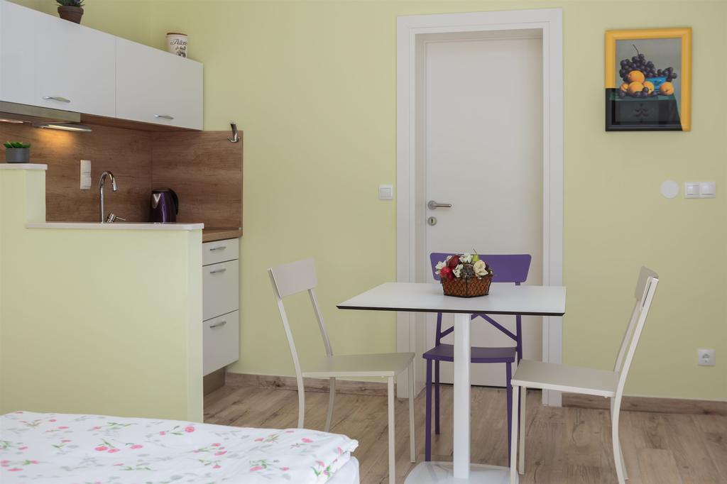 Apartments And Room Alen Duce Exterior photo