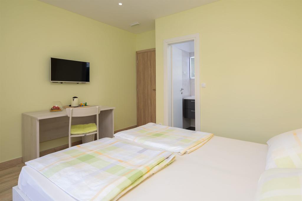 Apartments And Room Alen Duce Exterior photo
