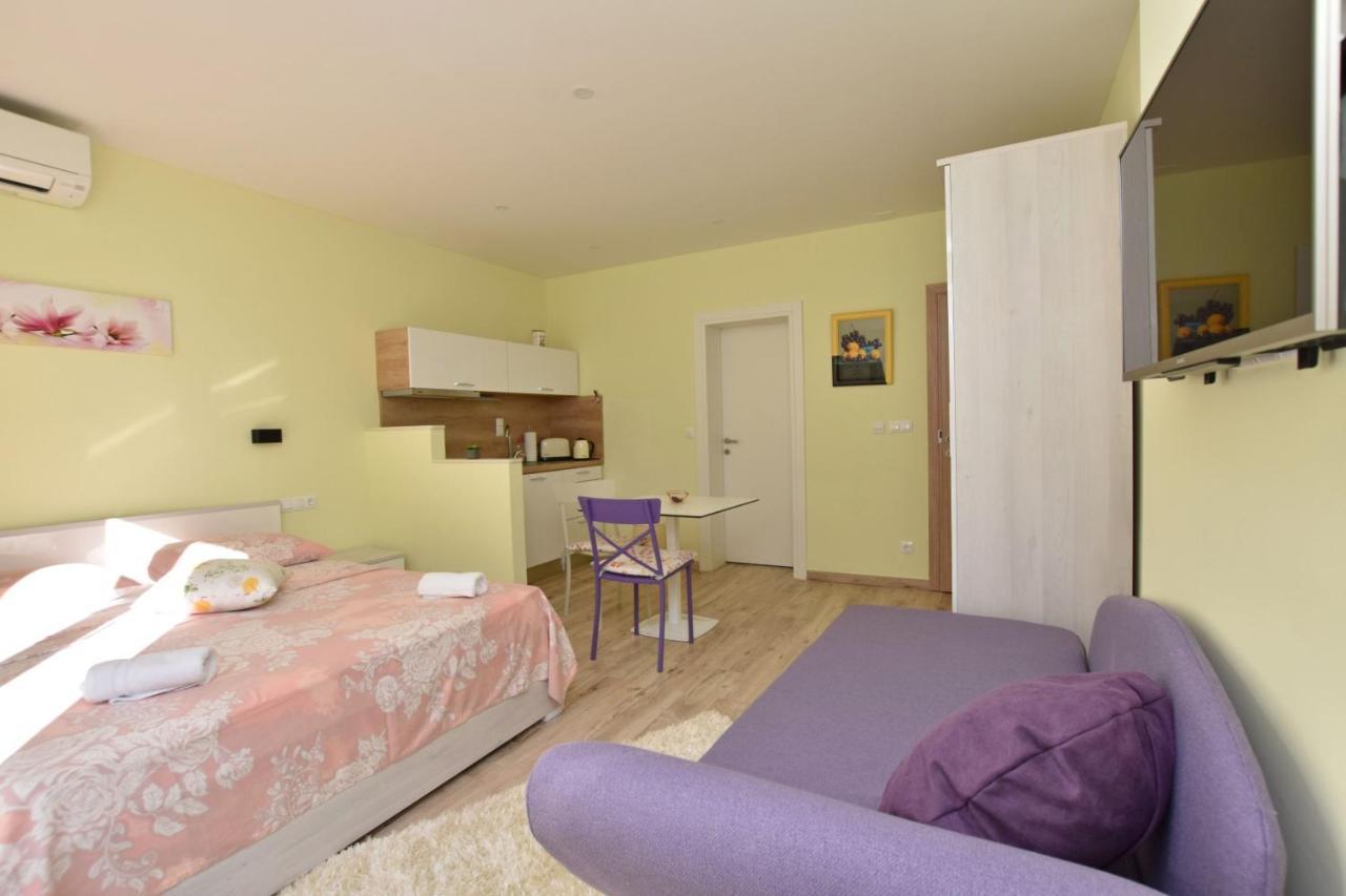 Apartments And Room Alen Duce Exterior photo